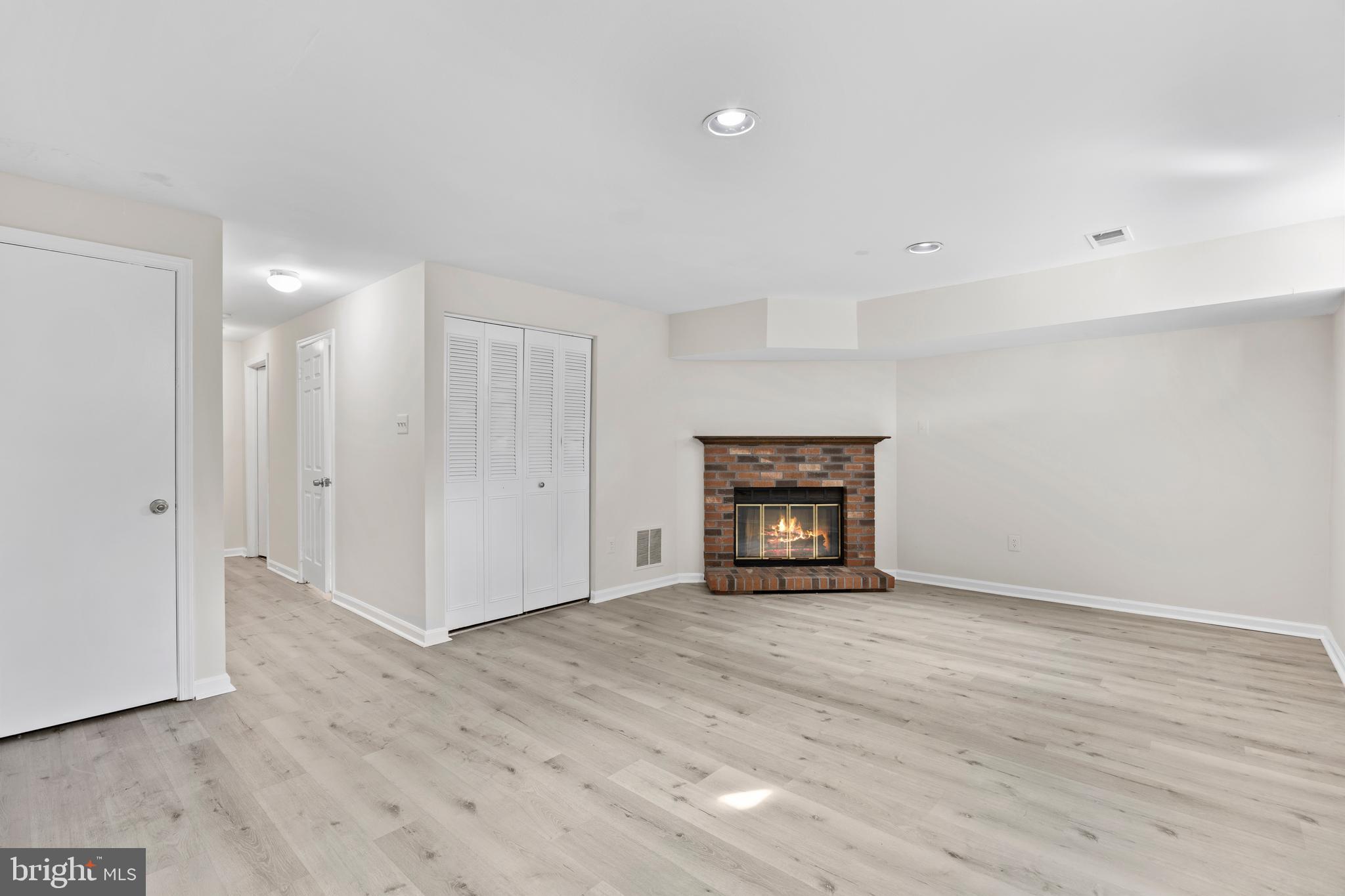 BRANDERMILL - Residential Lease