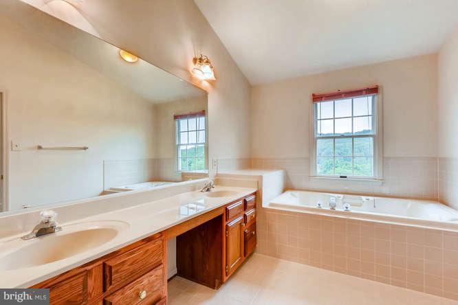 GREENSPRING EAST - Residential