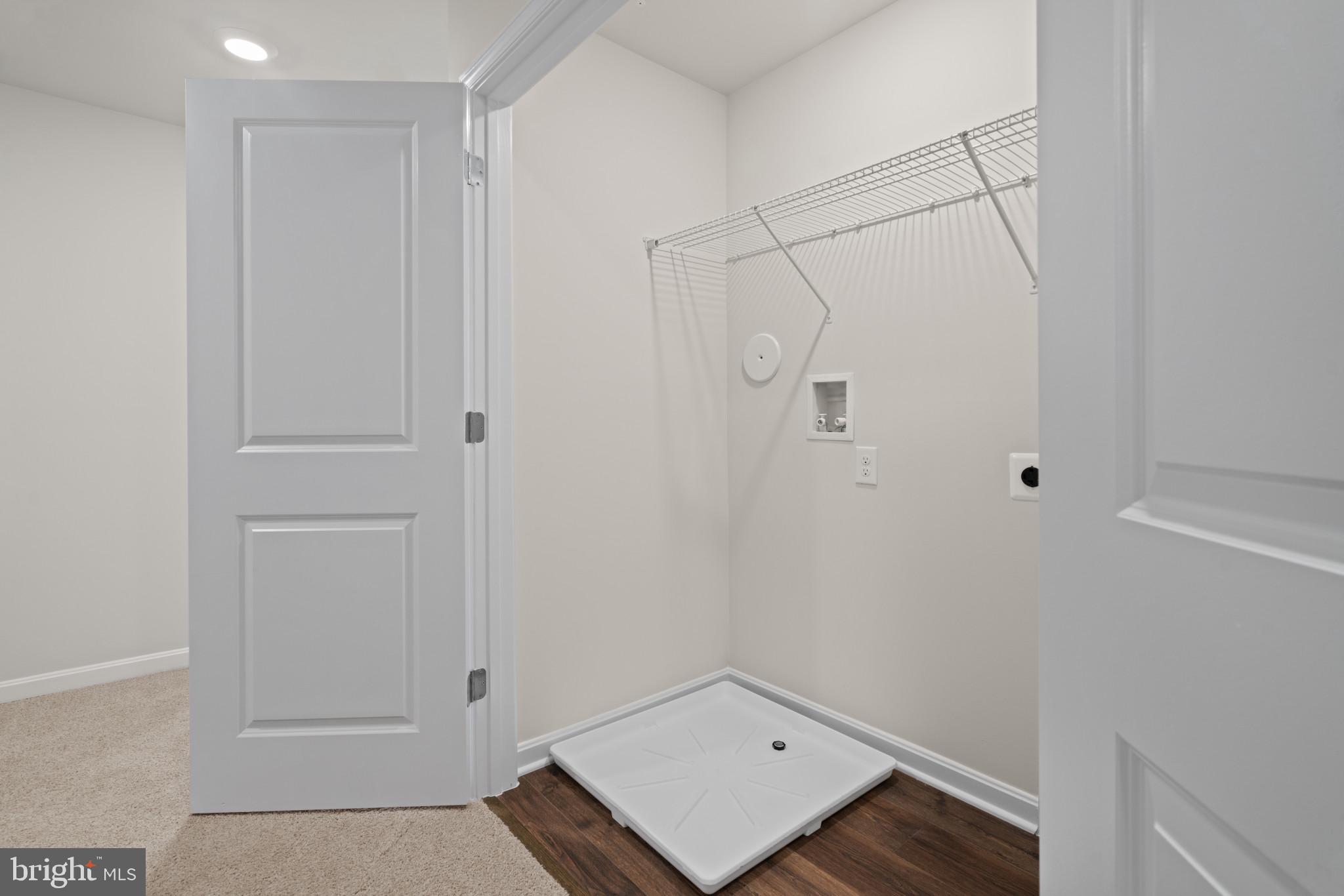 PINEGROVE - Residential