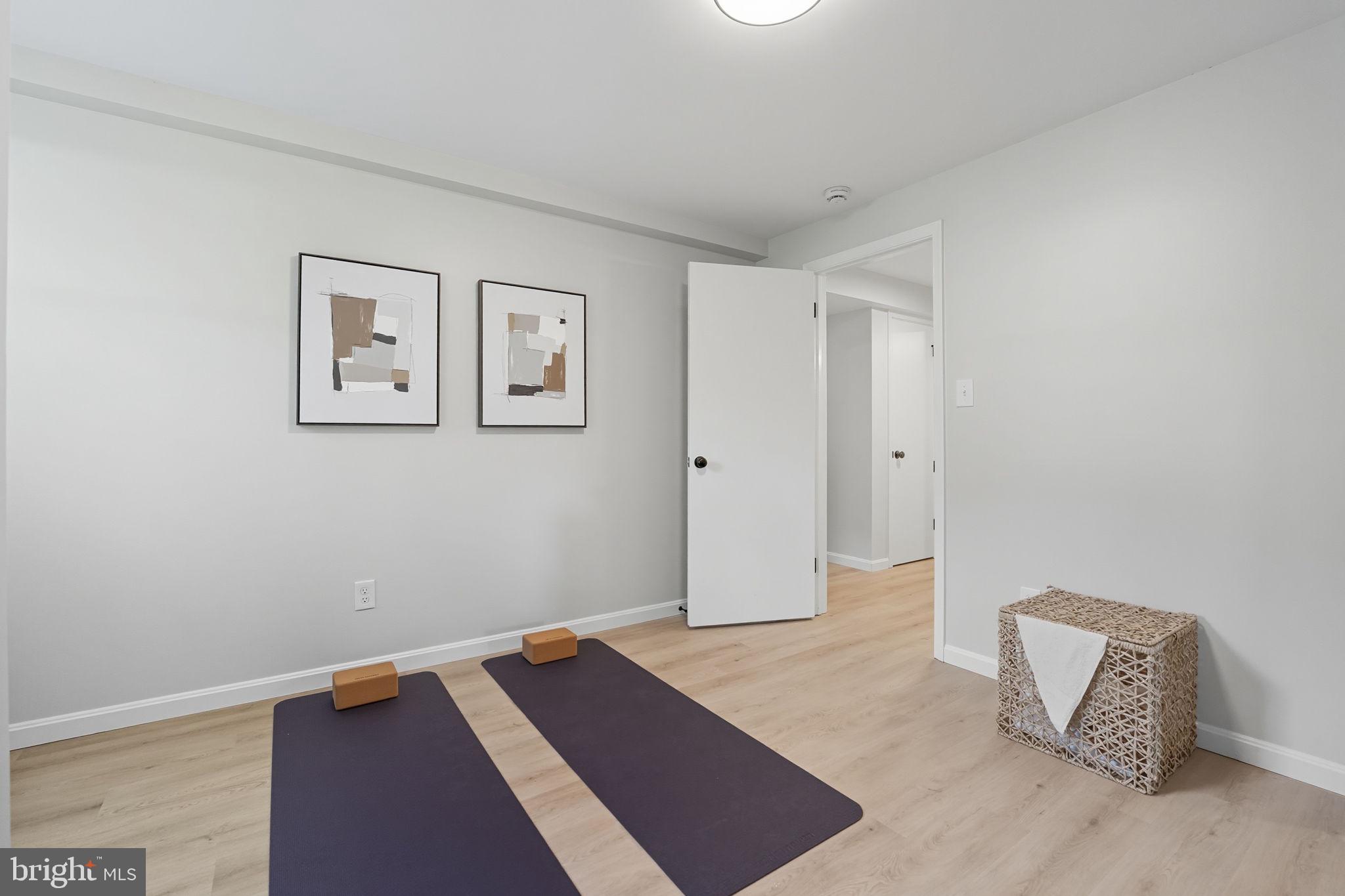 WILLOW WOODS - Residential