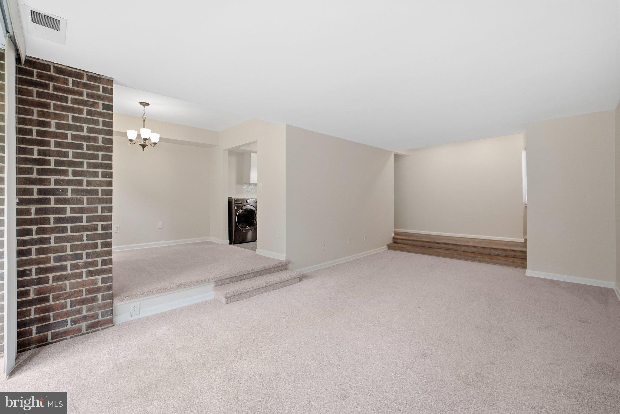 2005 COLERIDGE DRIVE 13-101