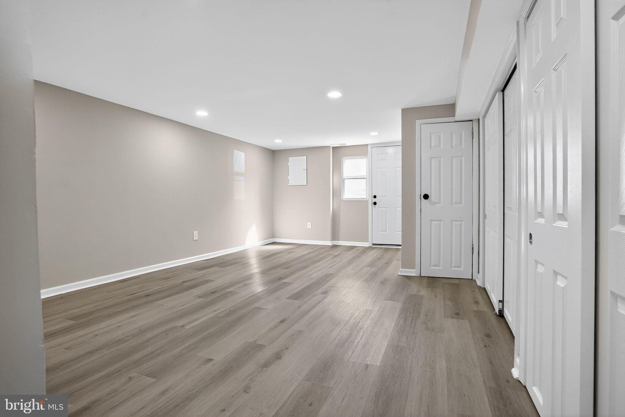 MILL CREEK - Residential