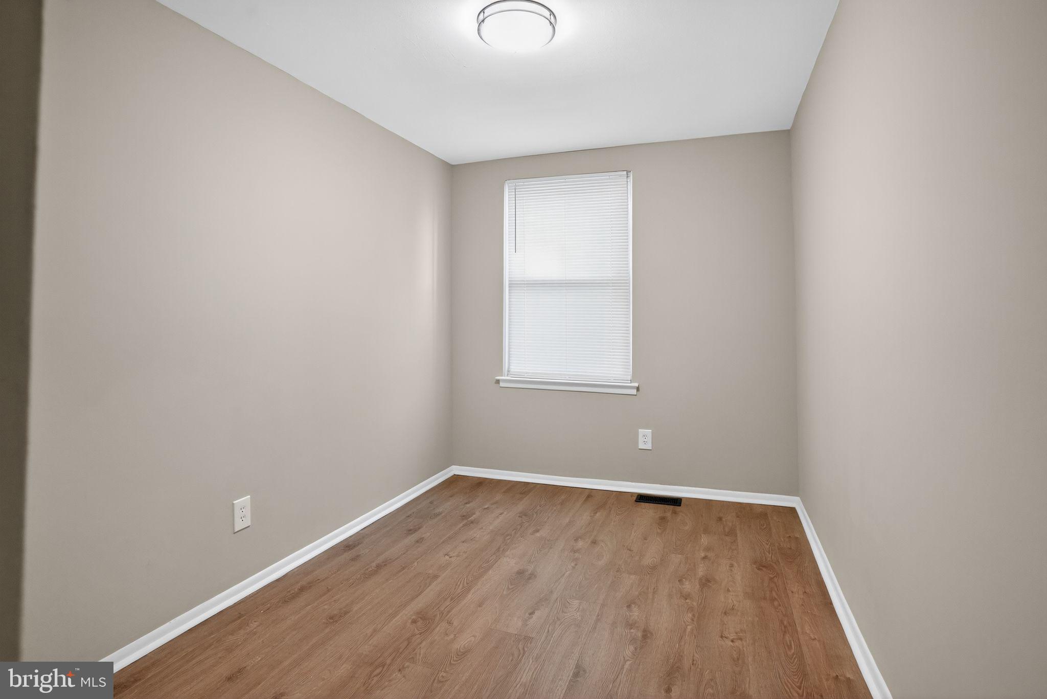 MILL CREEK - Residential