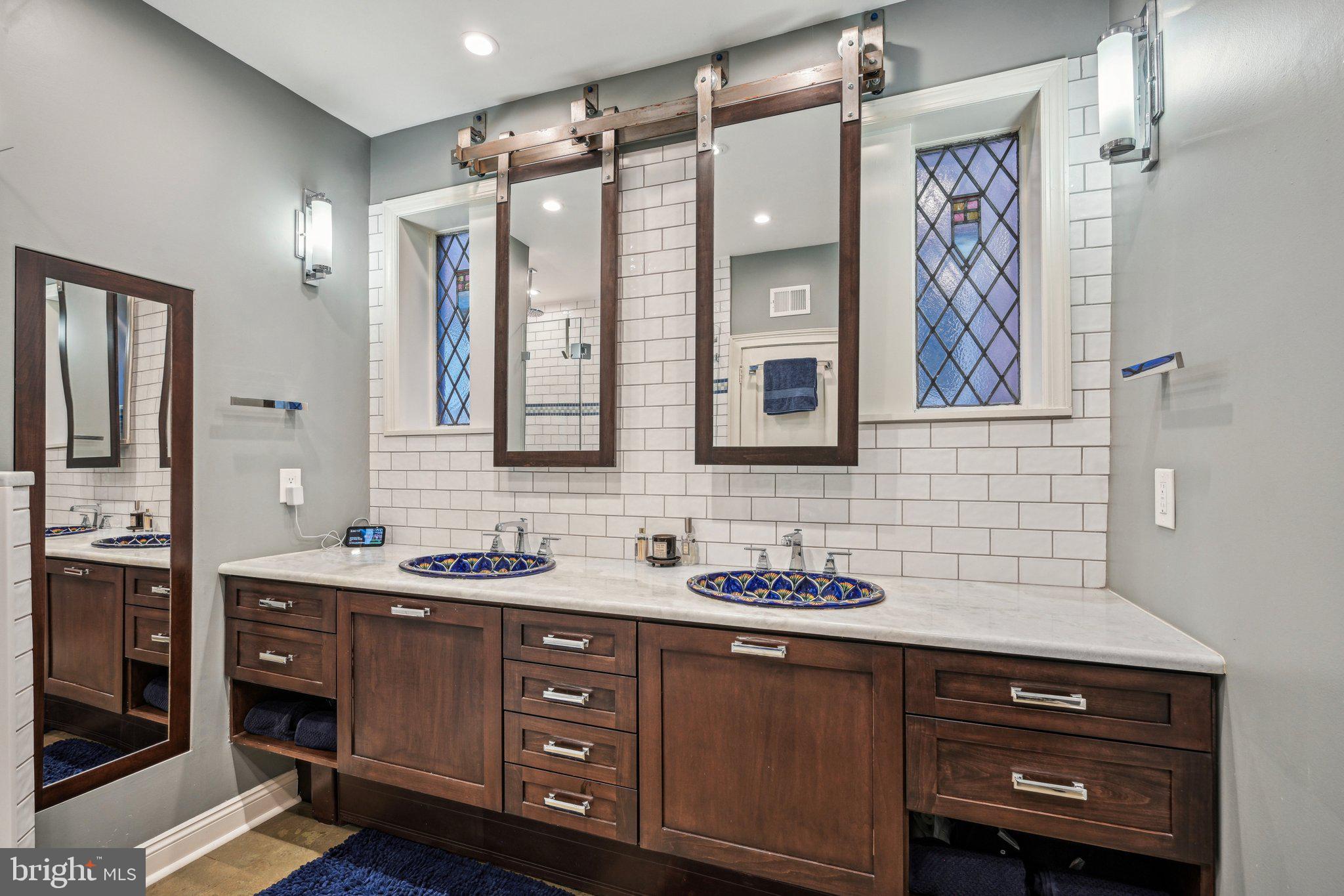 UNIVERSITY CITY - Residential