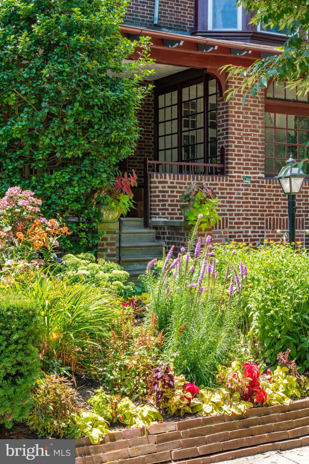 UNIVERSITY CITY - Residential