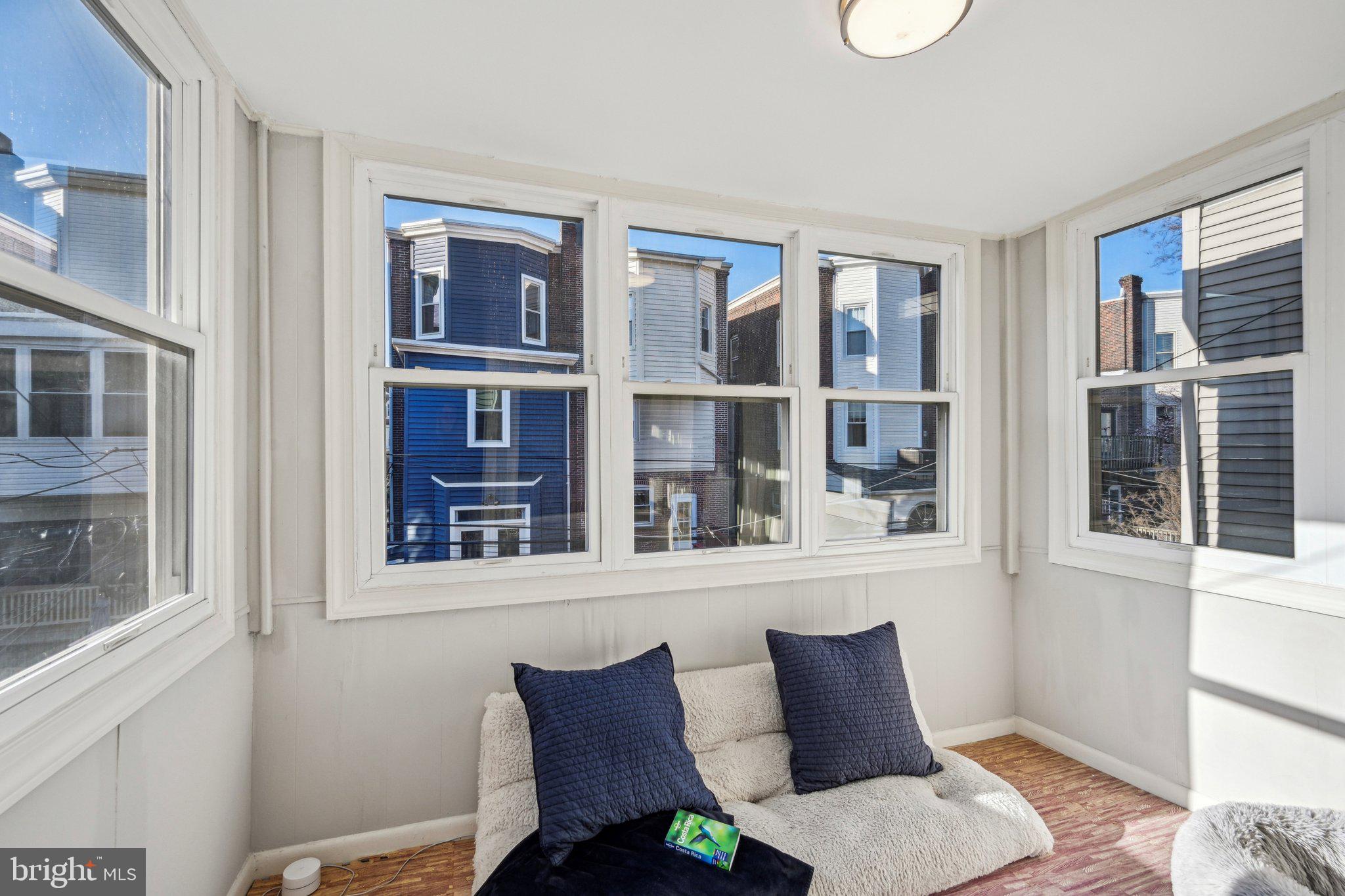 UNIVERSITY CITY - Residential