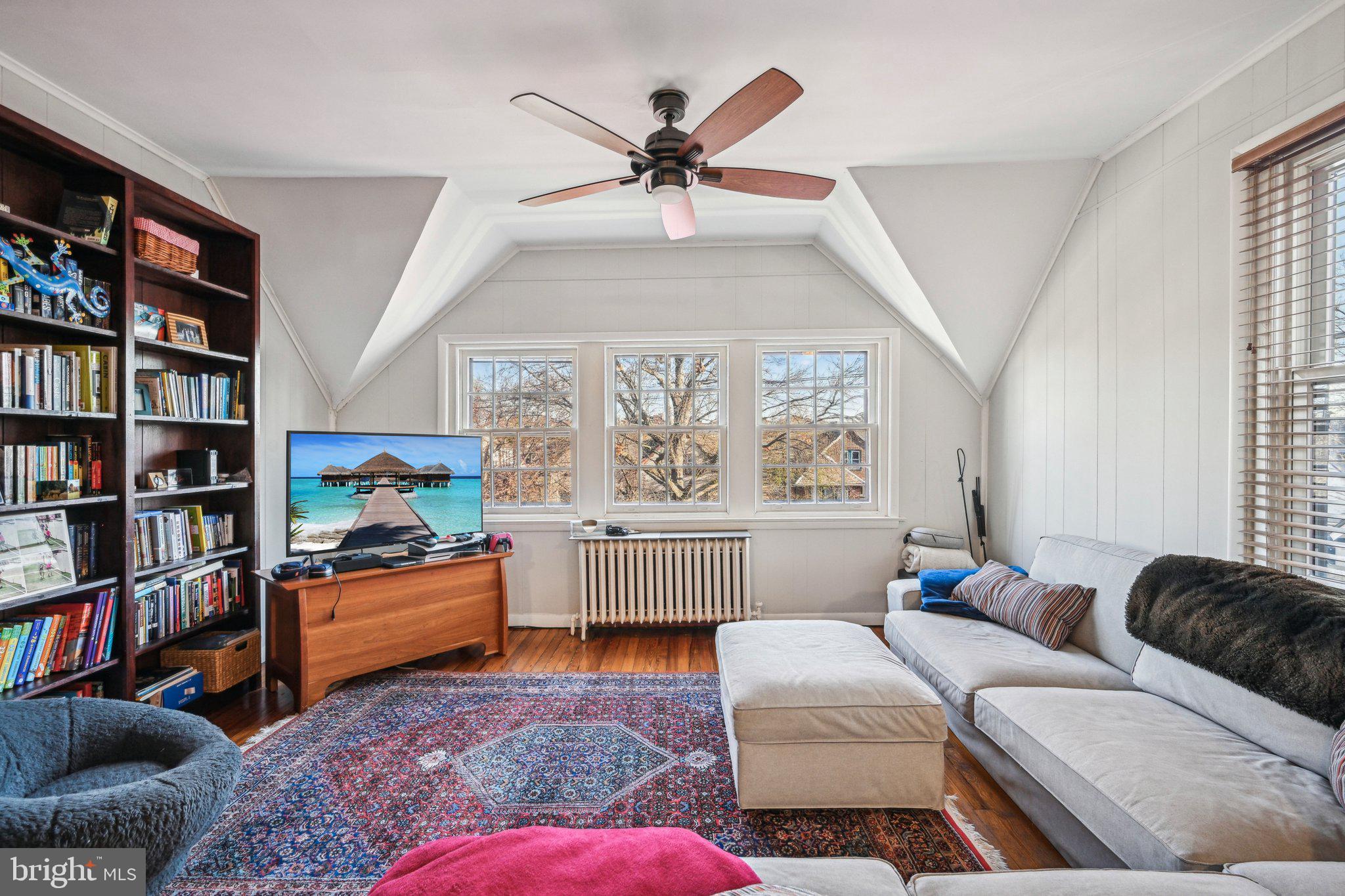 UNIVERSITY CITY - Residential