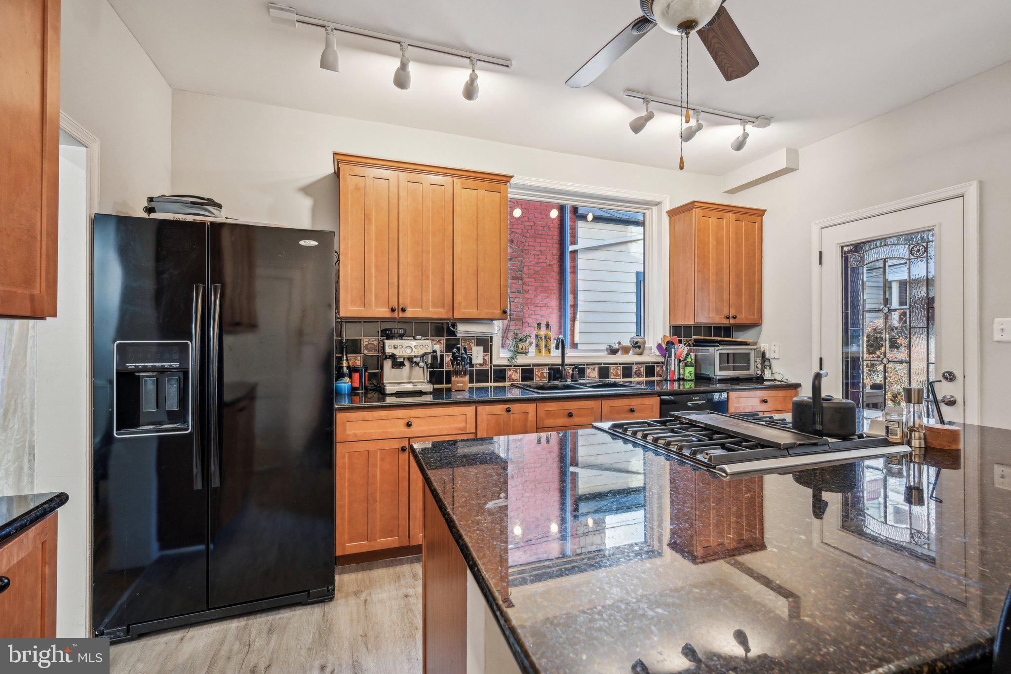 UNIVERSITY CITY - Residential