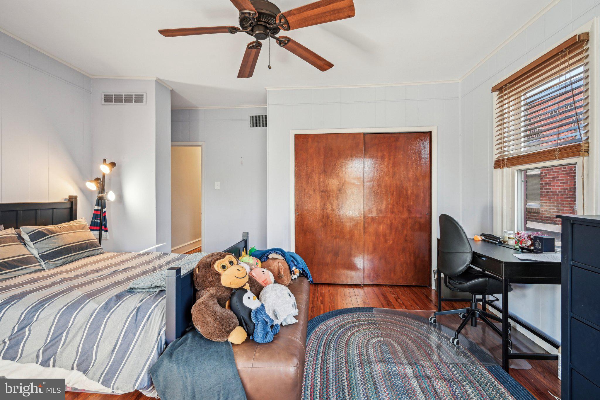 UNIVERSITY CITY - Residential