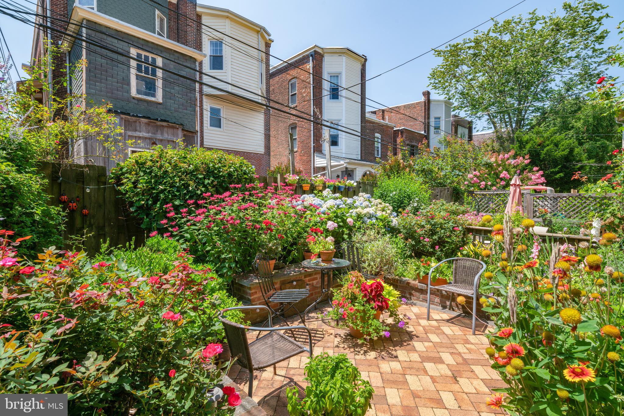 UNIVERSITY CITY - Residential