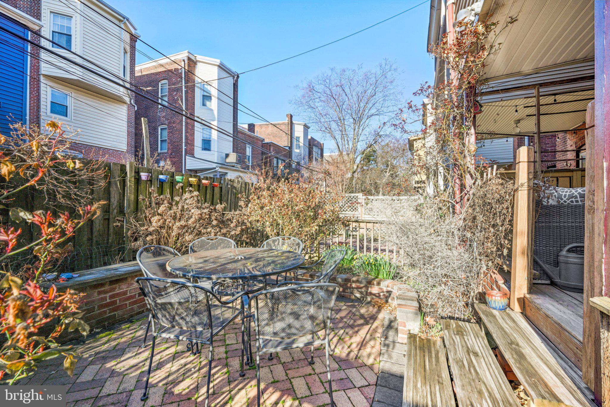 UNIVERSITY CITY - Residential