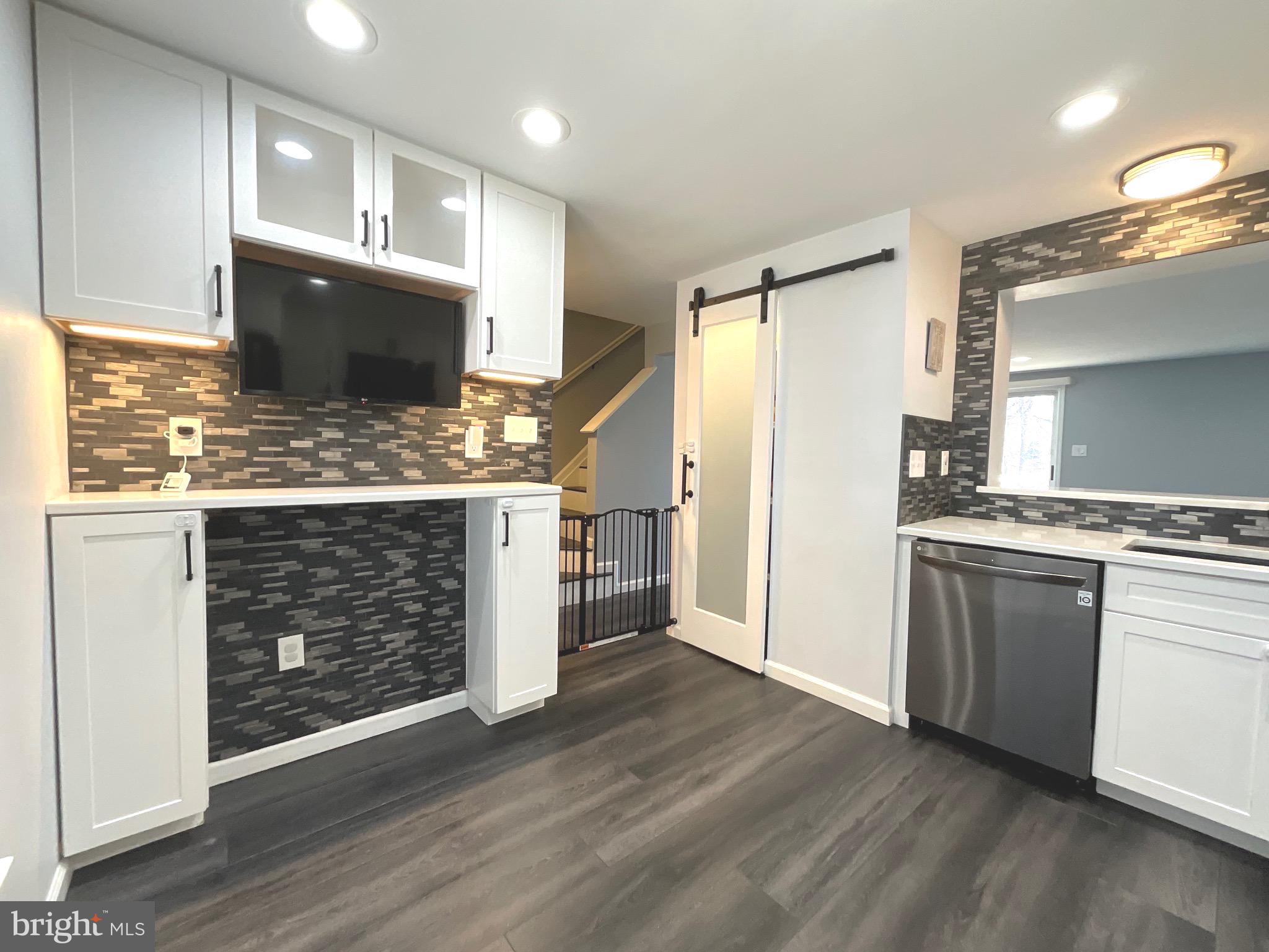 9405 CHIPPENHAM DRIVE