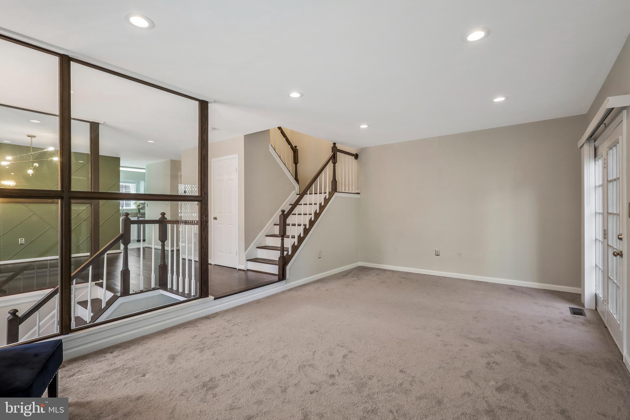 KINGSTOWNE - Residential Lease