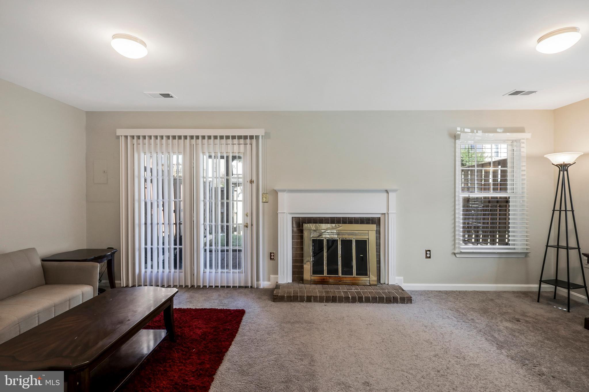 KINGSTOWNE - Residential Lease