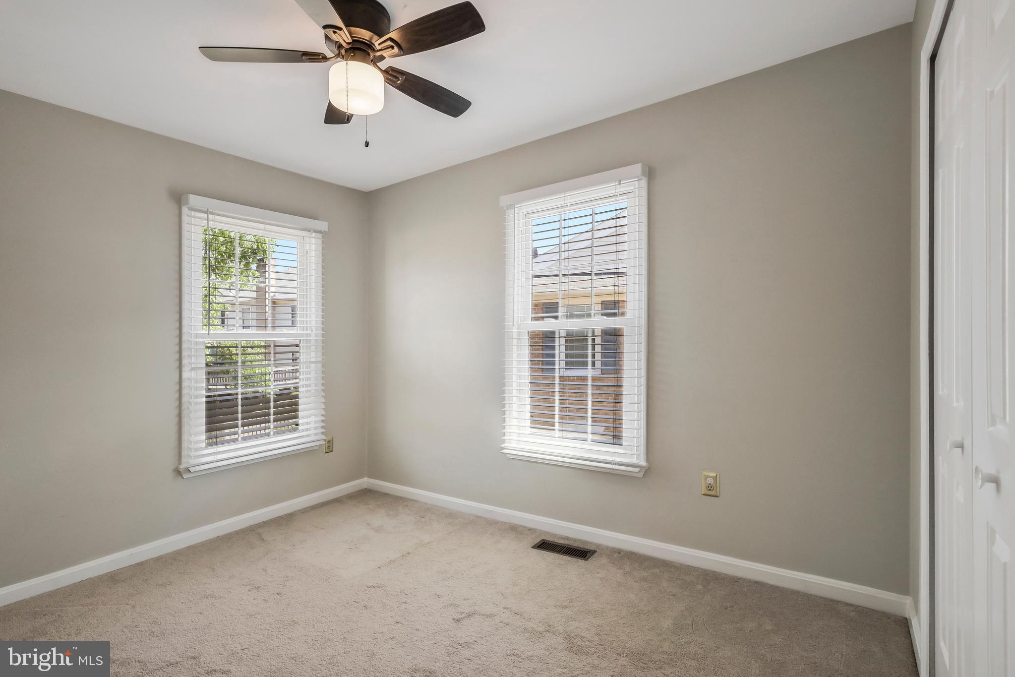 KINGSTOWNE - Residential Lease