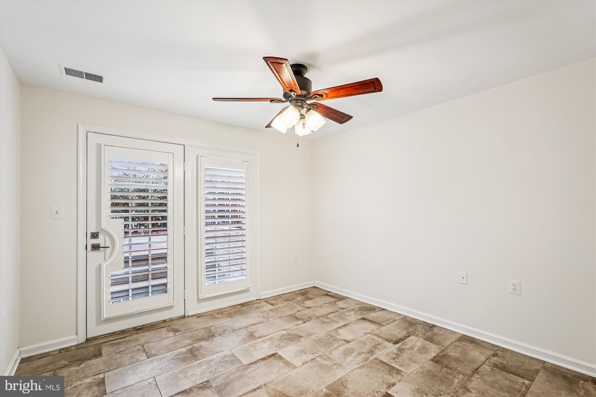 RIVER CREEK - Residential