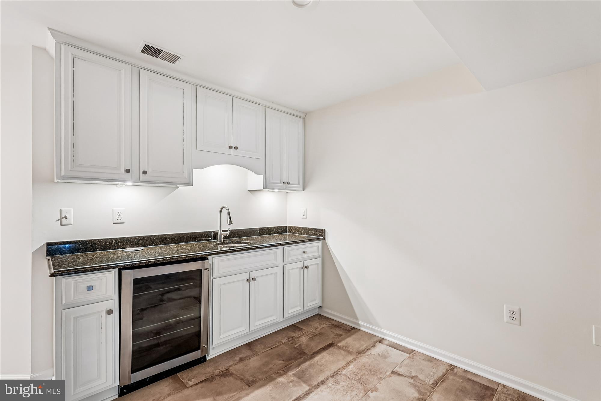 RIVER CREEK - Residential