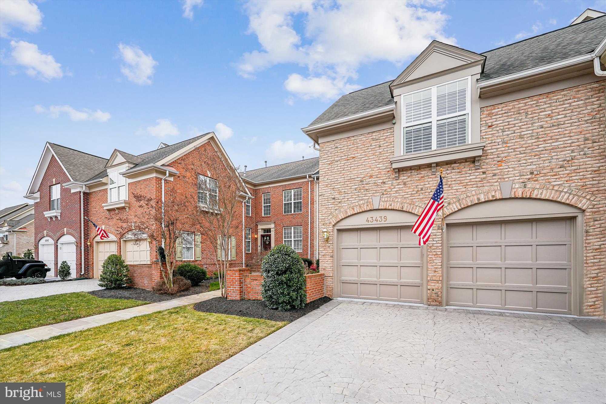 RIVER CREEK - Residential