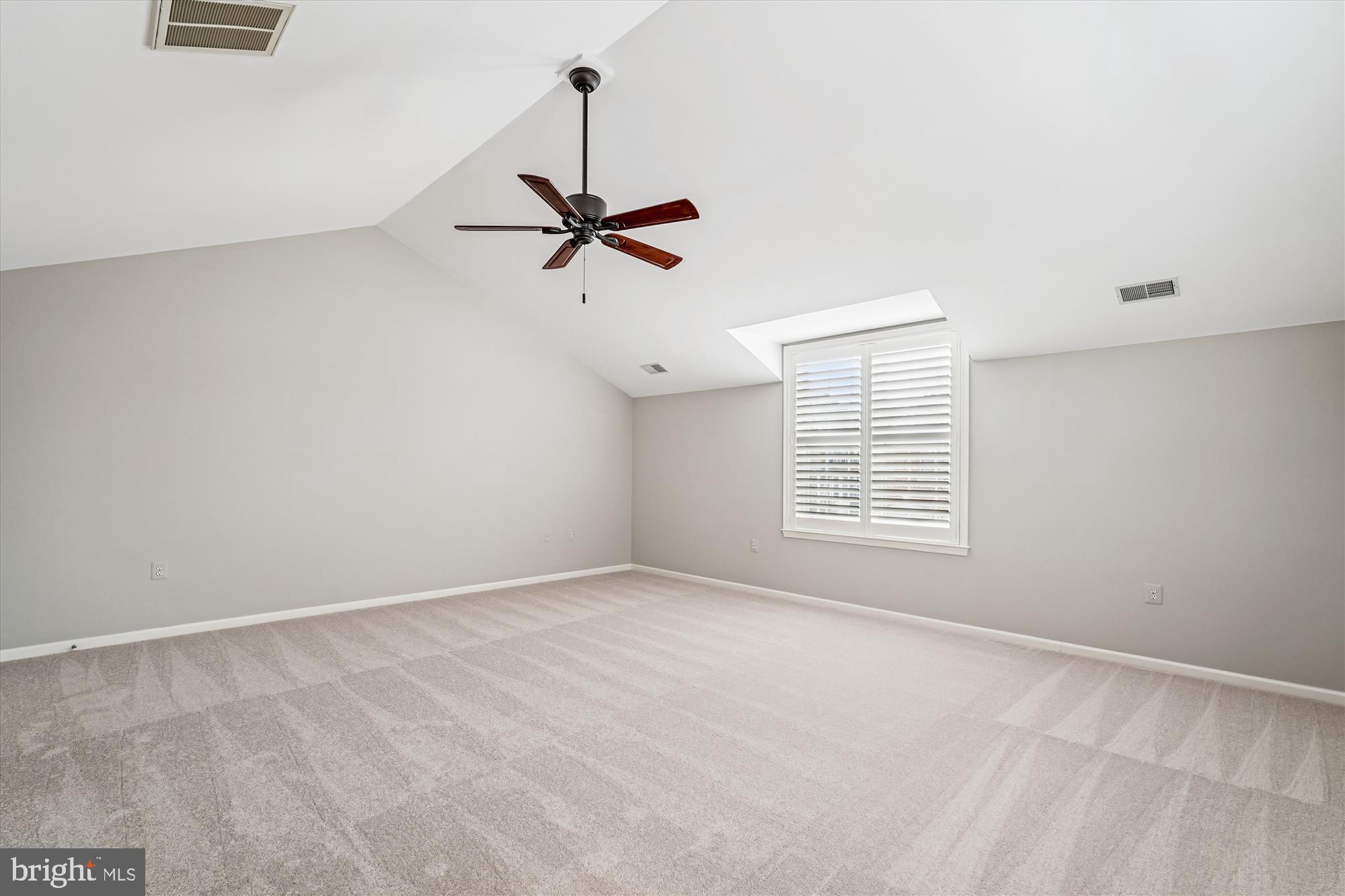 RIVER CREEK - Residential