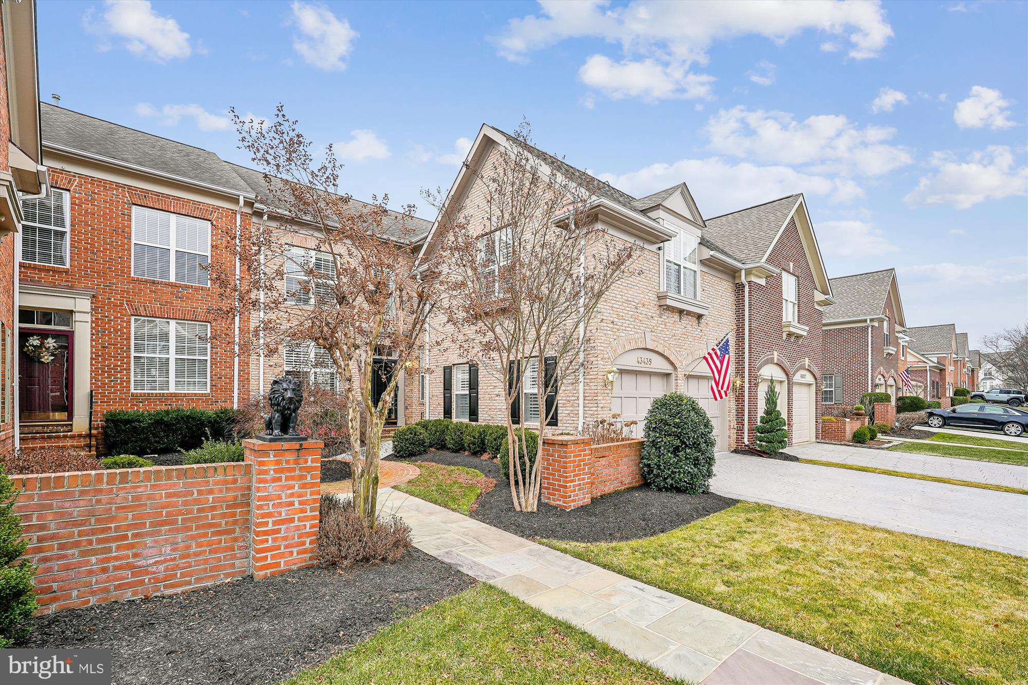 RIVER CREEK - Residential