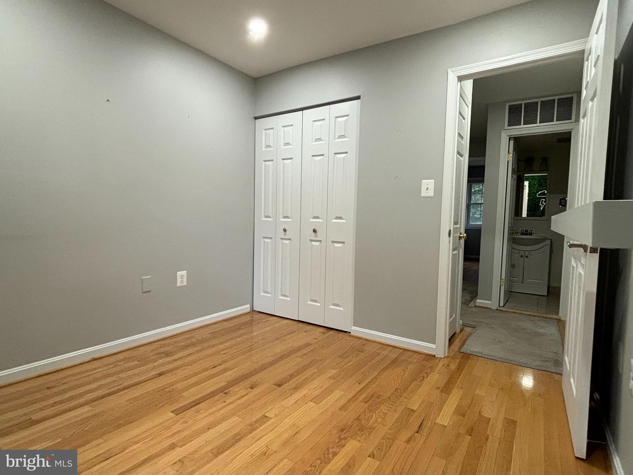 PLYMOUTH GARDENS - Residential Lease