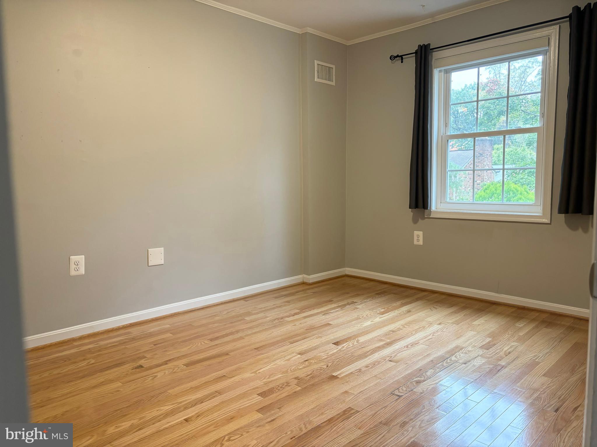 PLYMOUTH GARDENS - Residential Lease