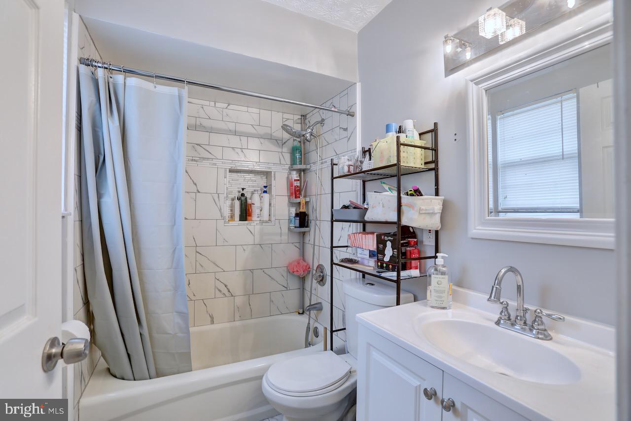 PATRICK HENRY ESTATES - Residential