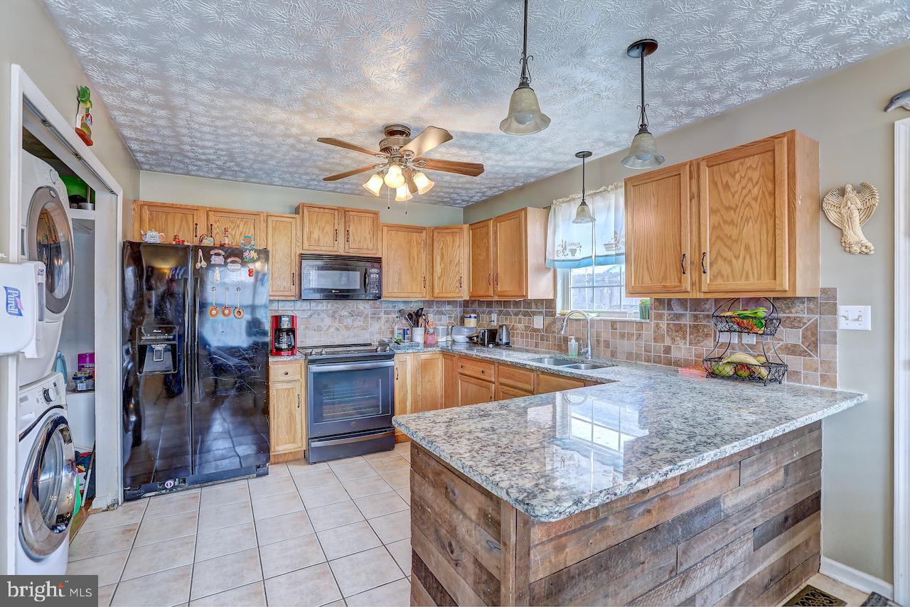 PATRICK HENRY ESTATES - Residential