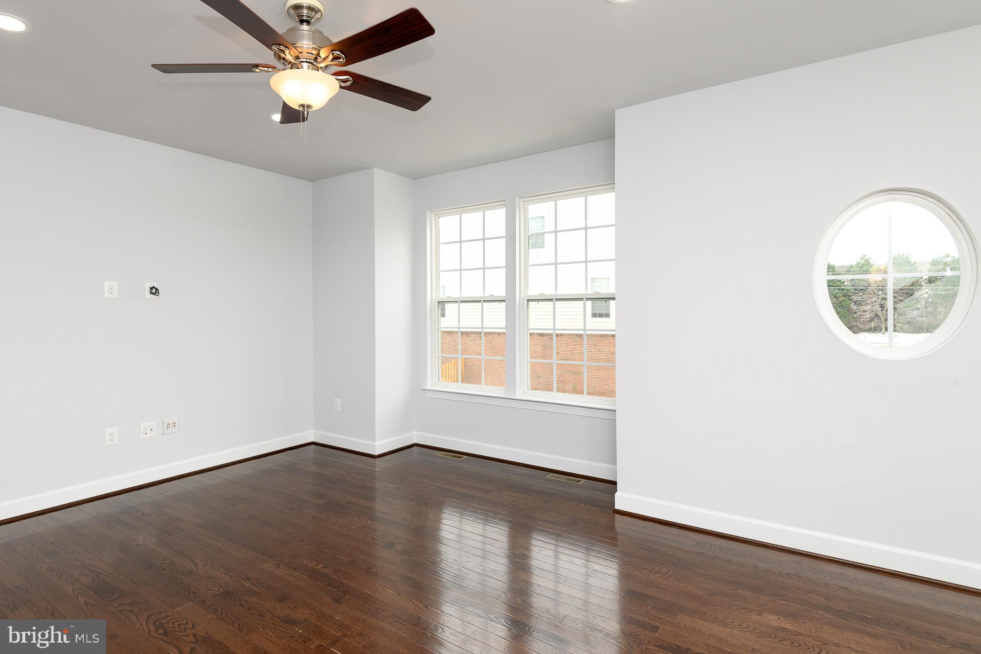 FOSTERS CREST - Residential