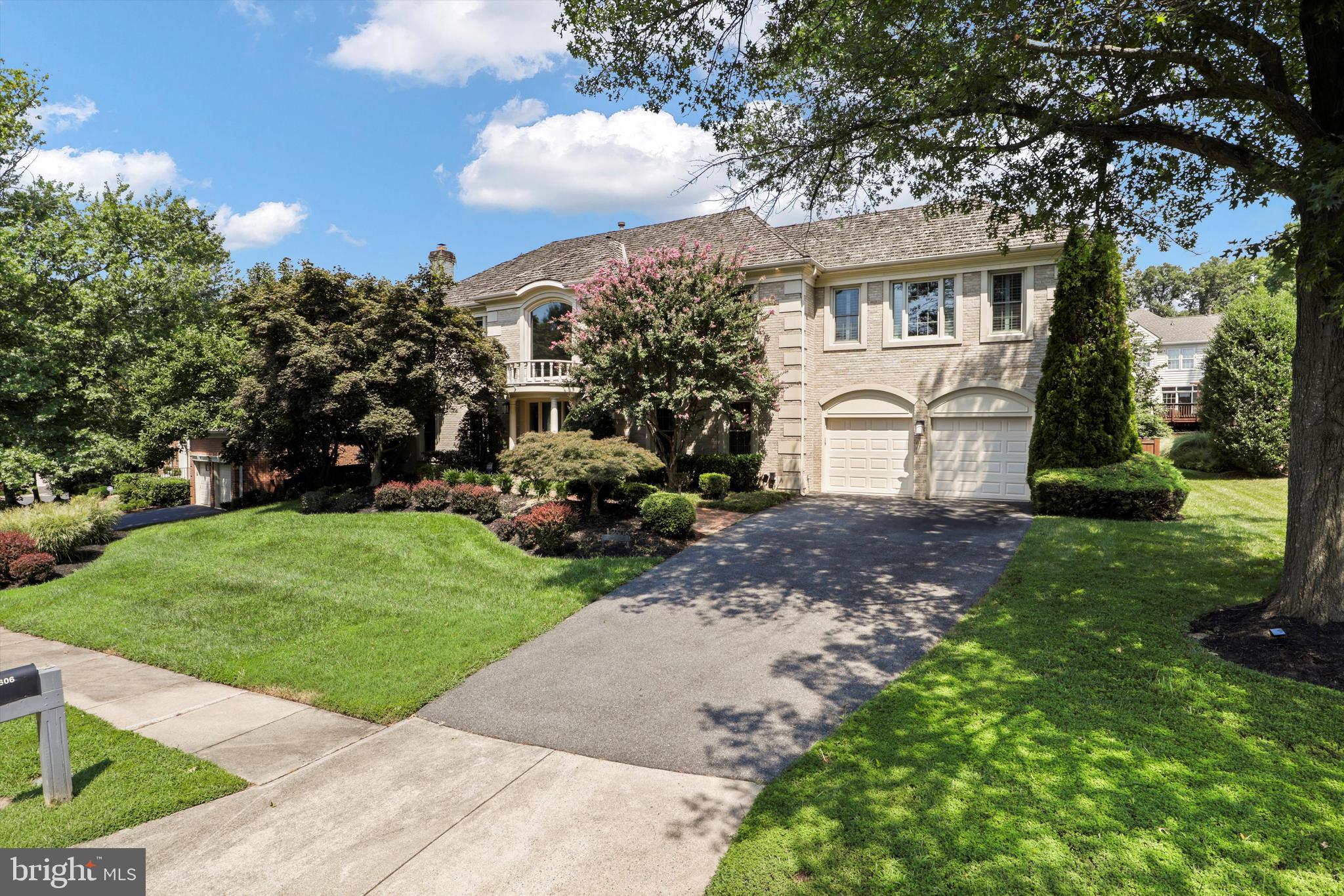 CENTURY OAK - Residential