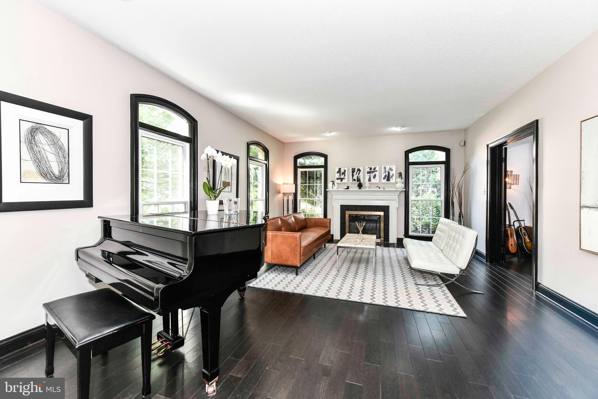 CENTURY OAK - Residential