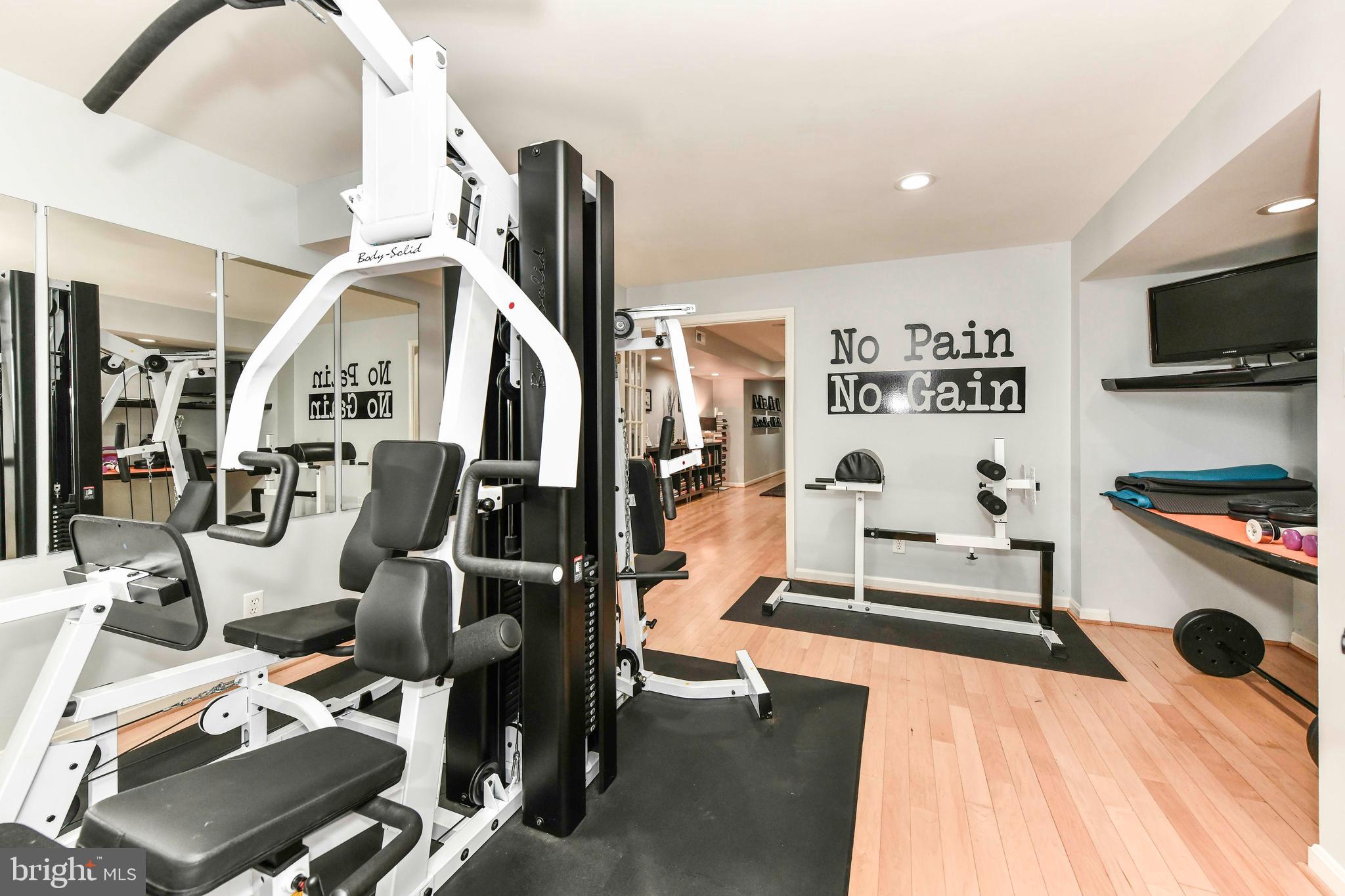 CENTURY OAK - Residential