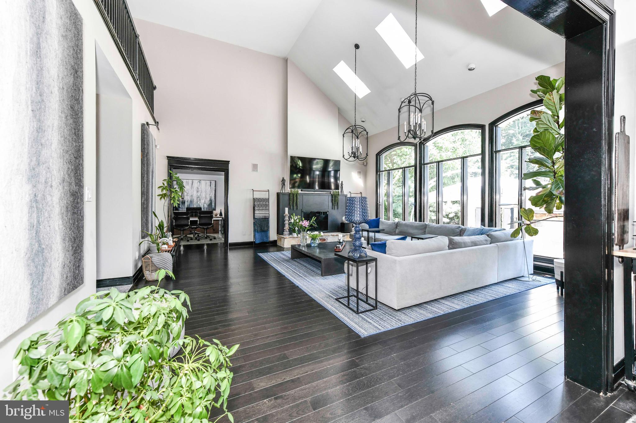 CENTURY OAK - Residential