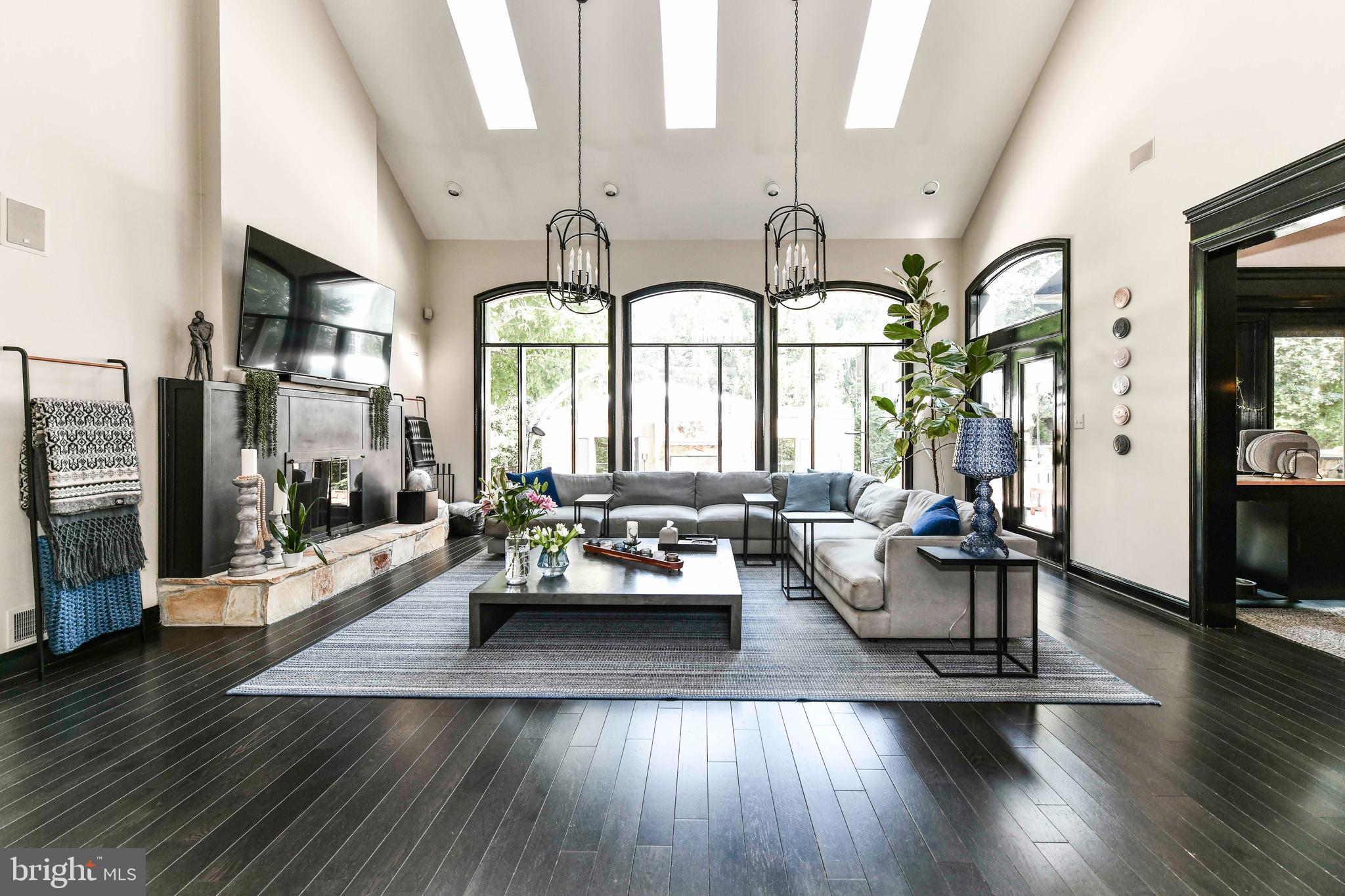 CENTURY OAK - Residential