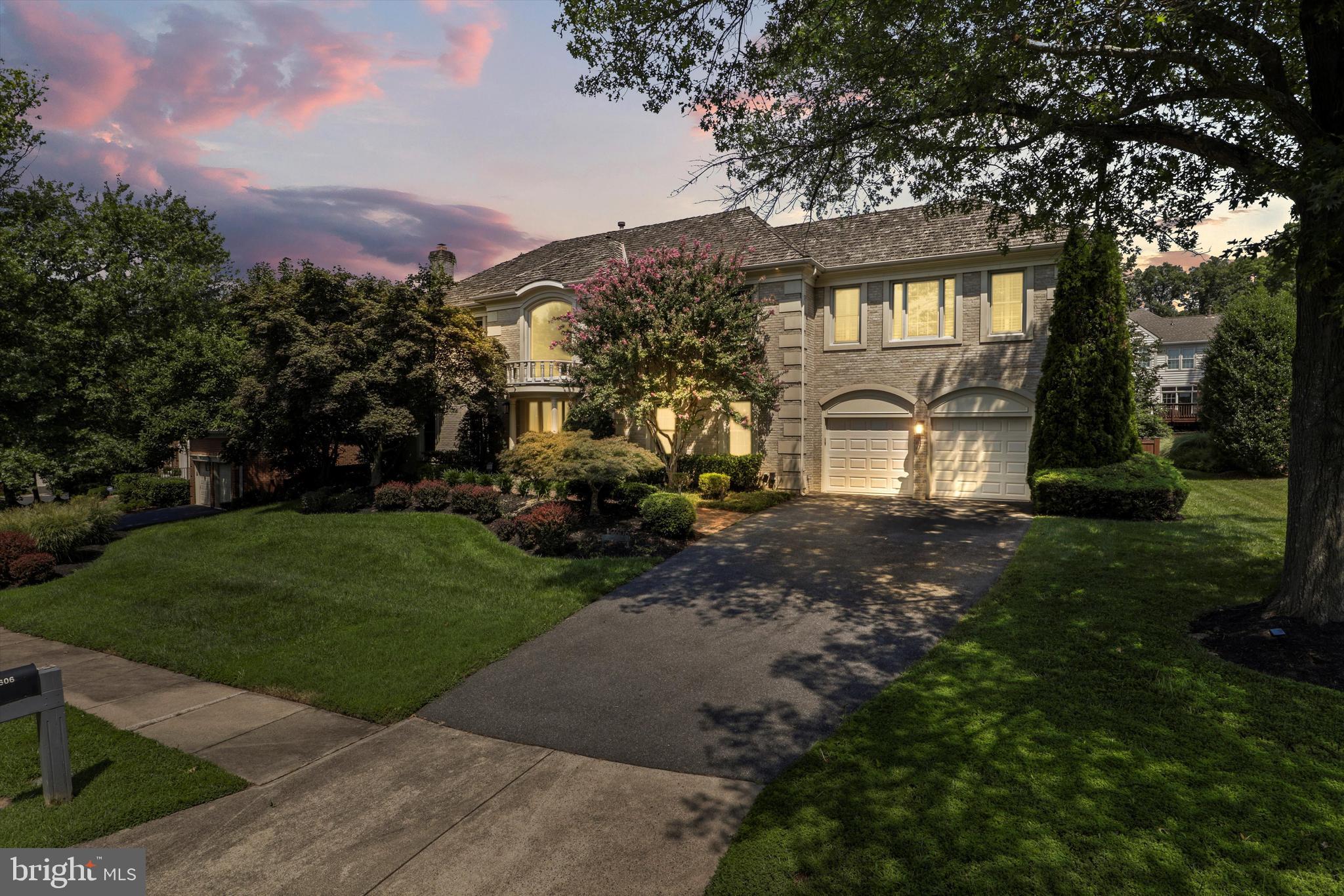 CENTURY OAK - Residential