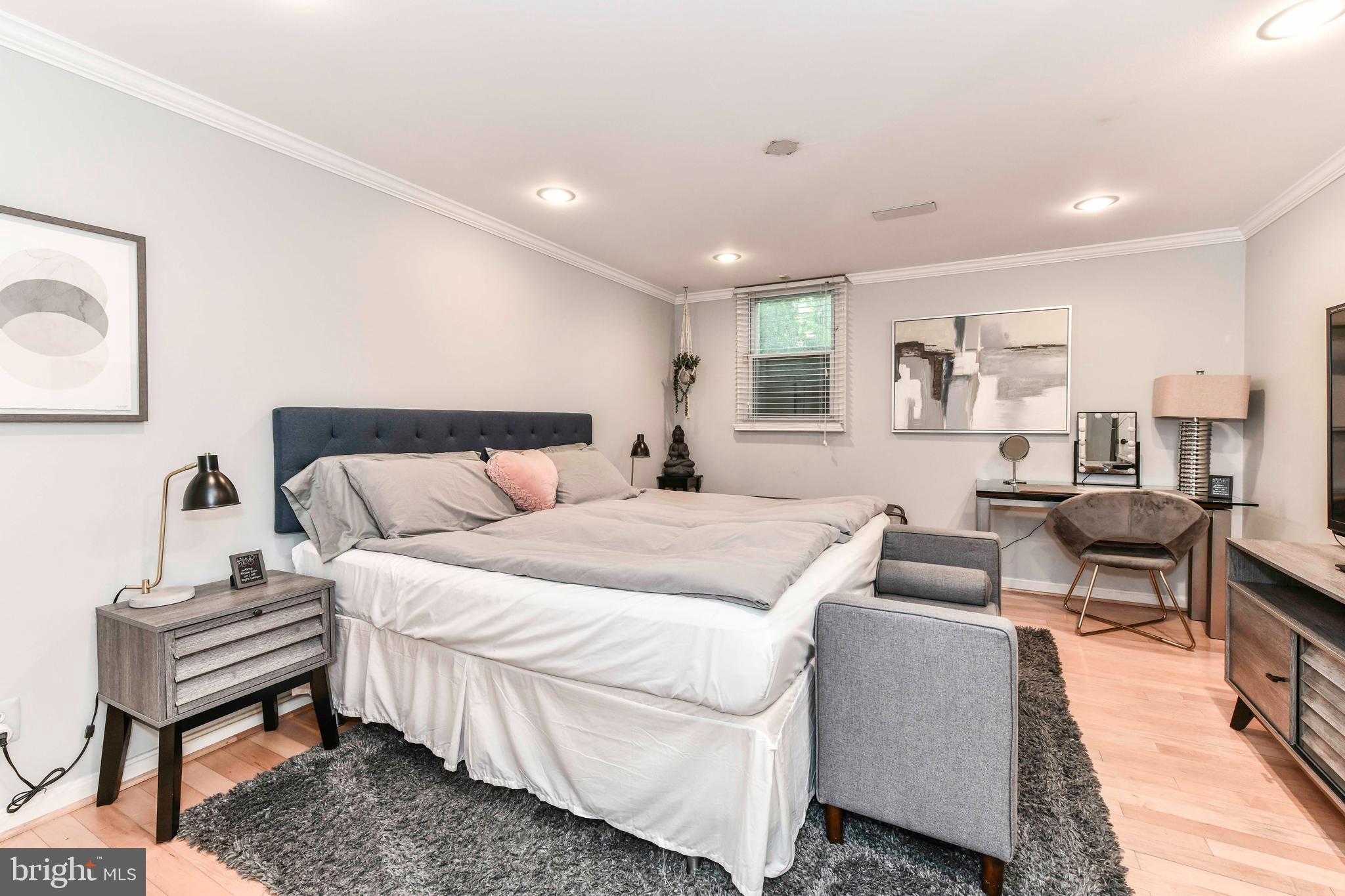 CENTURY OAK - Residential