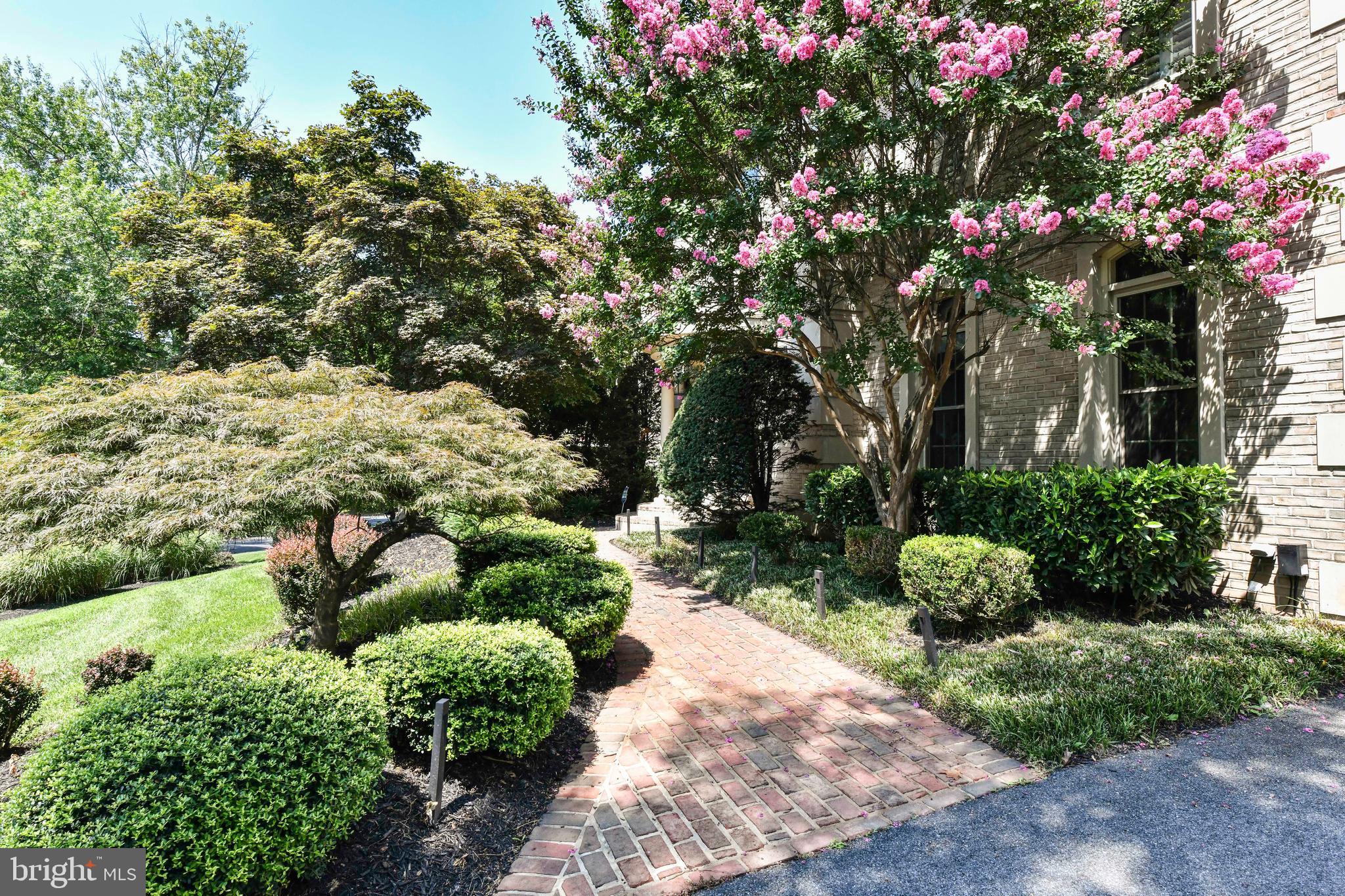 CENTURY OAK - Residential