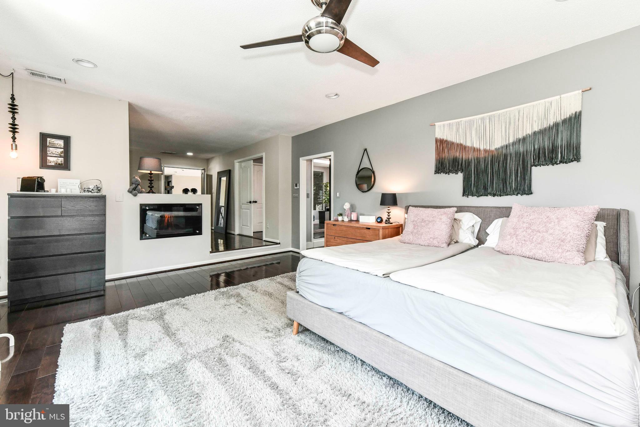 CENTURY OAK - Residential