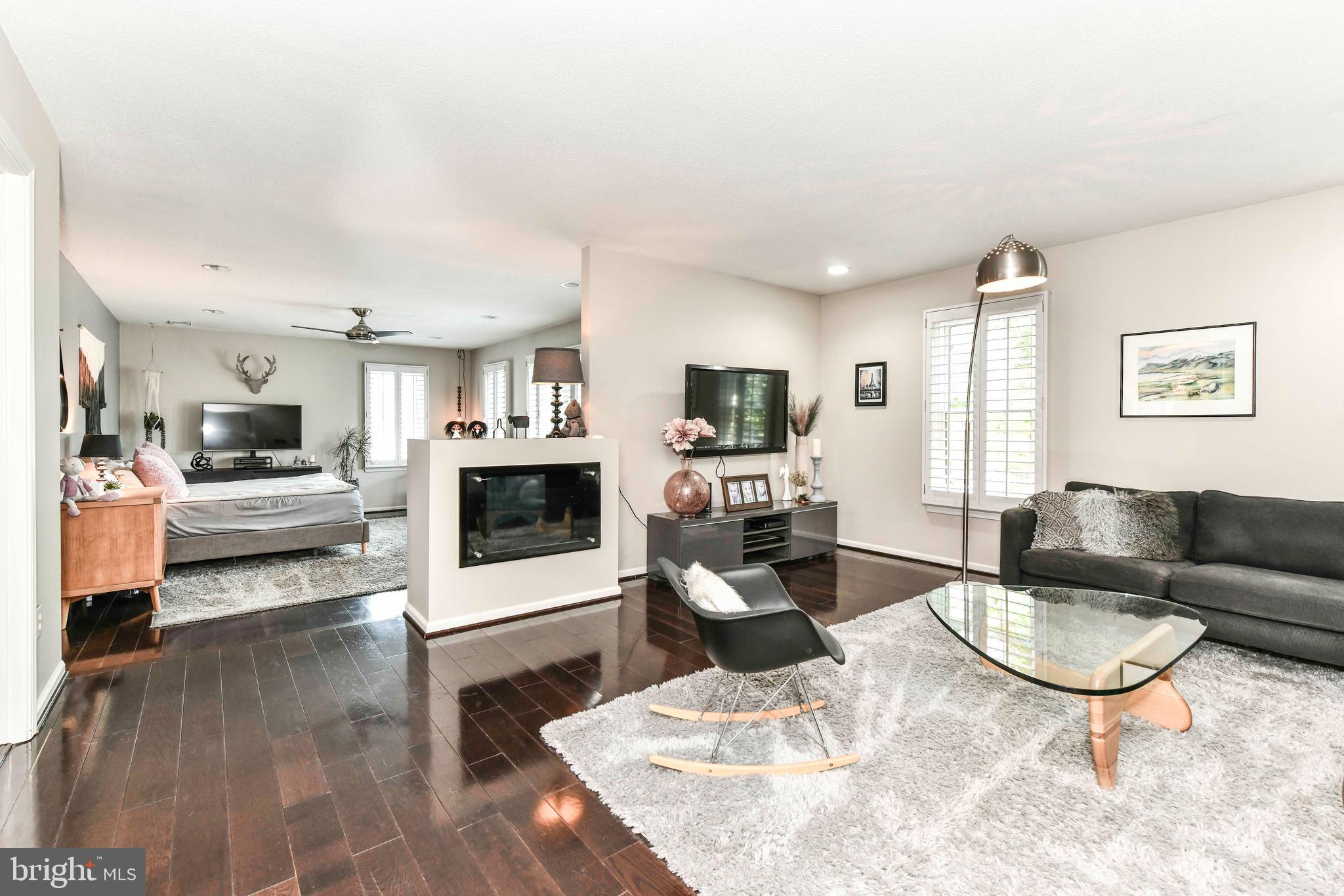 CENTURY OAK - Residential