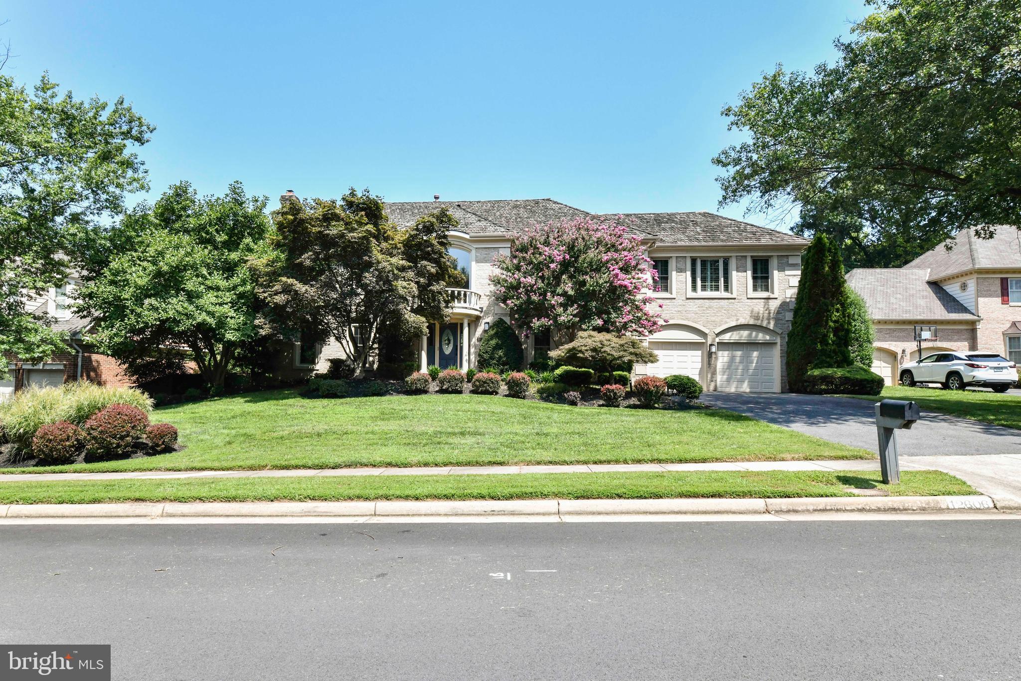 CENTURY OAK - Residential