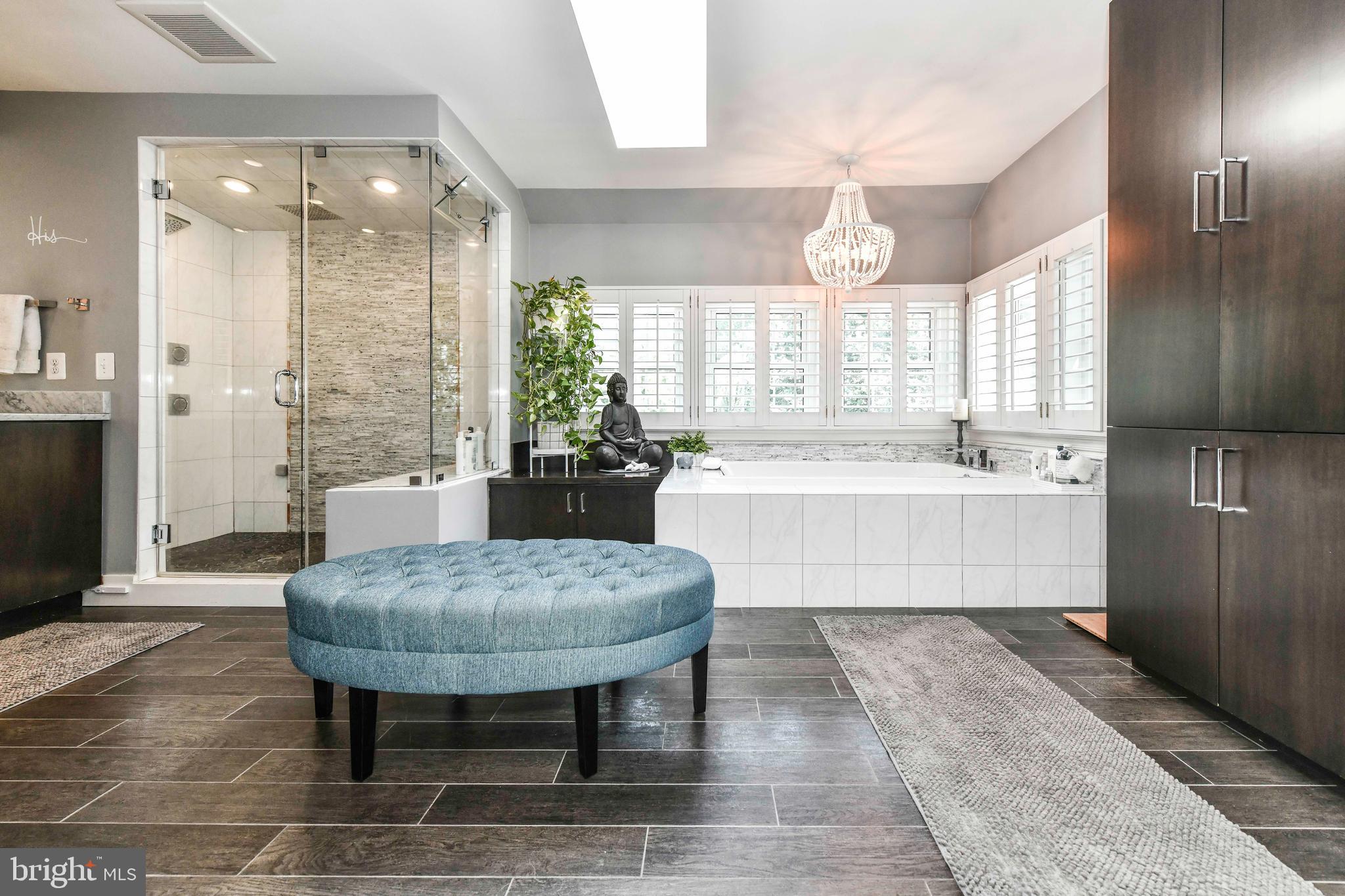 CENTURY OAK - Residential