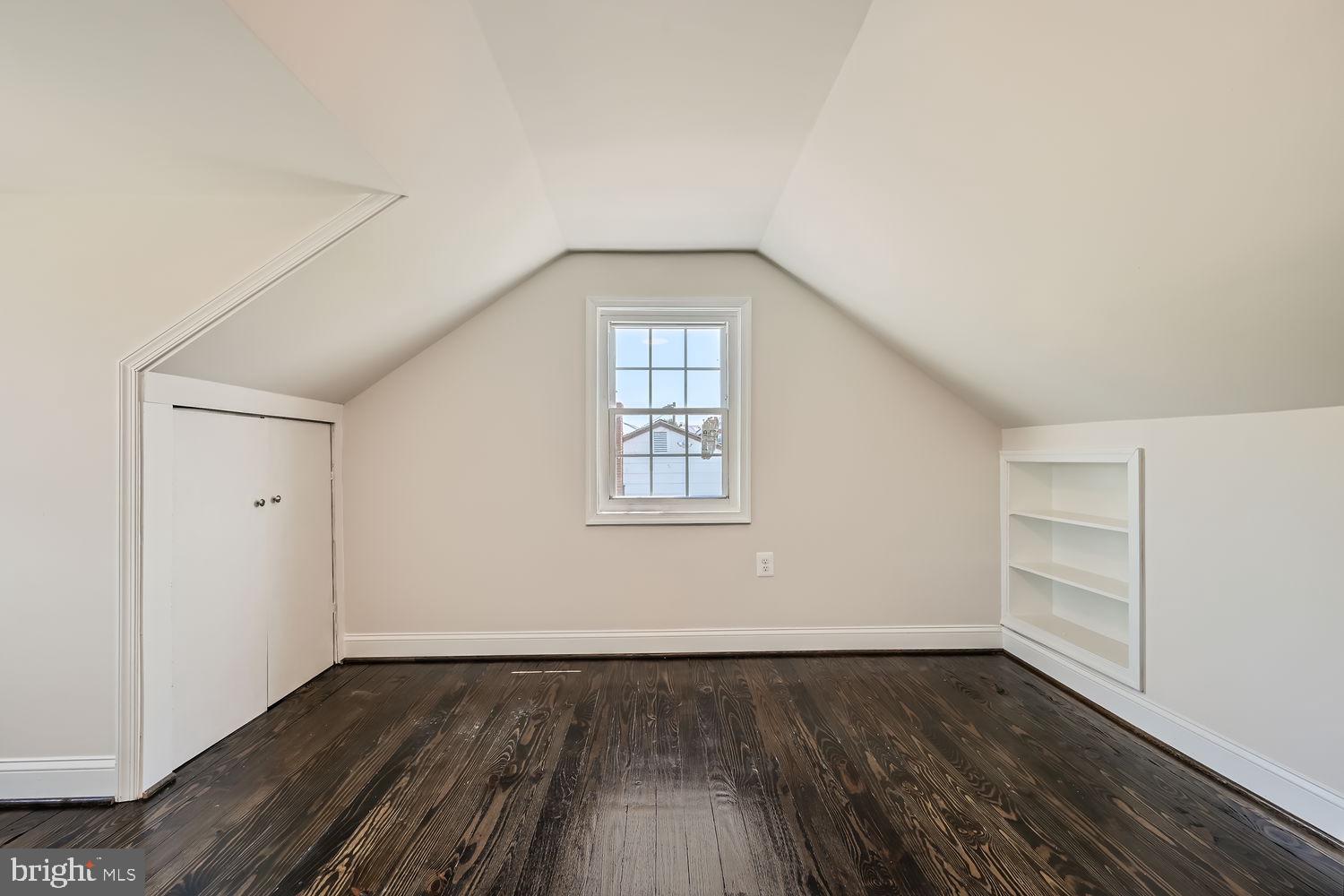 ROSEDALE - Residential