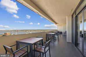 ALEXANDRIA HOUSE - Residential