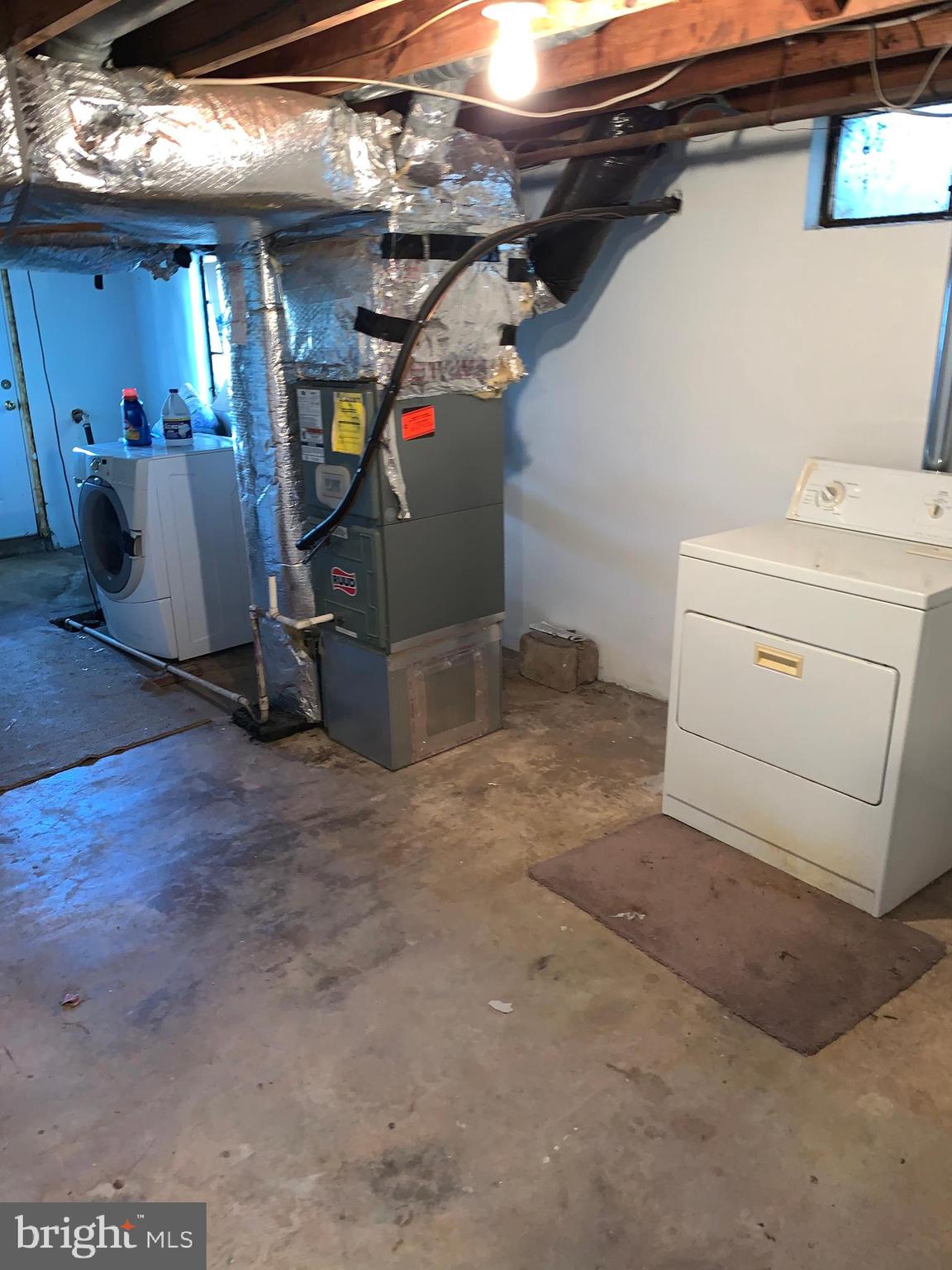 CEDAR RUN ESTS - Residential Lease