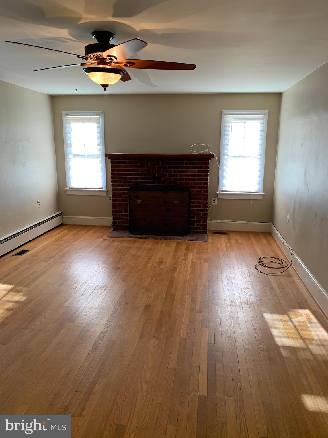 CEDAR RUN ESTS - Residential Lease