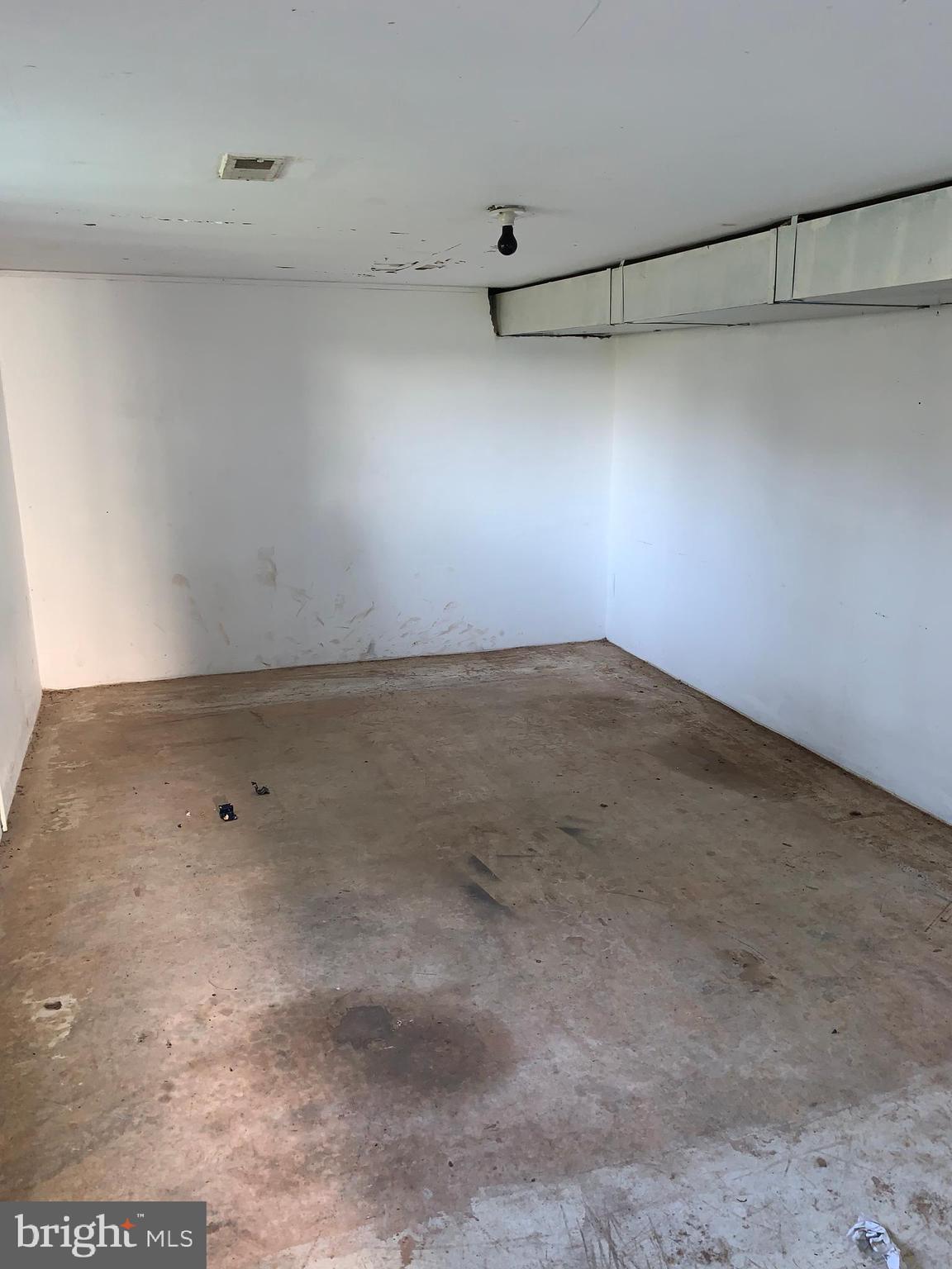 CEDAR RUN ESTS - Residential Lease