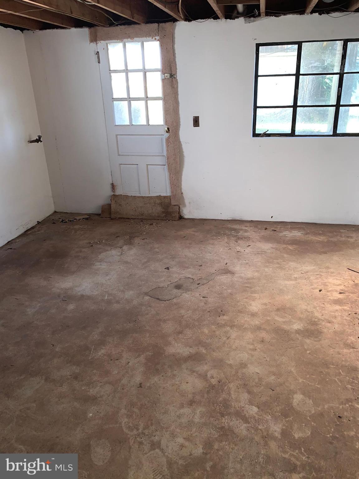 CEDAR RUN ESTS - Residential Lease