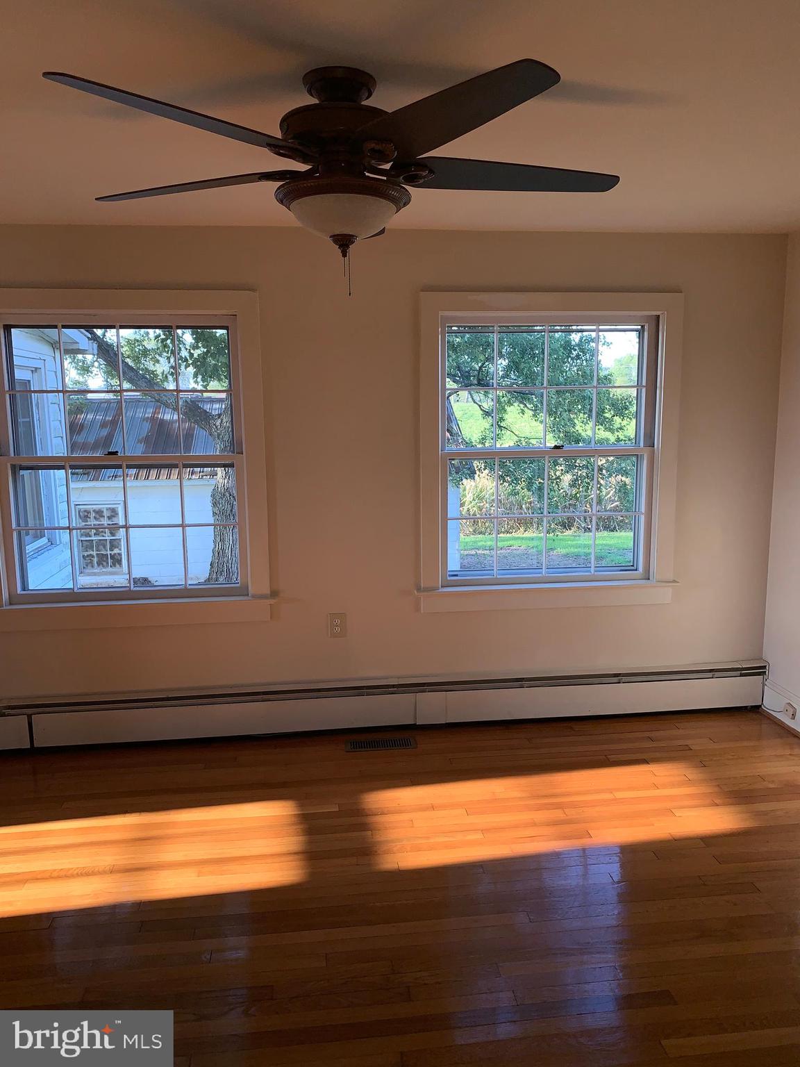 CEDAR RUN ESTS - Residential Lease