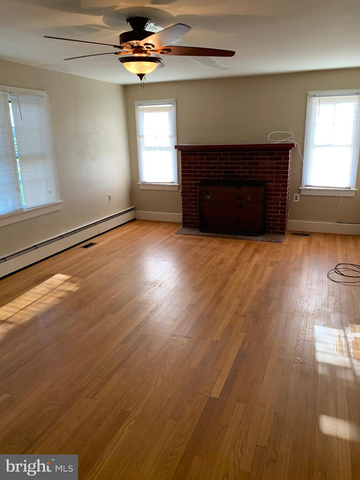 CEDAR RUN ESTS - Residential Lease