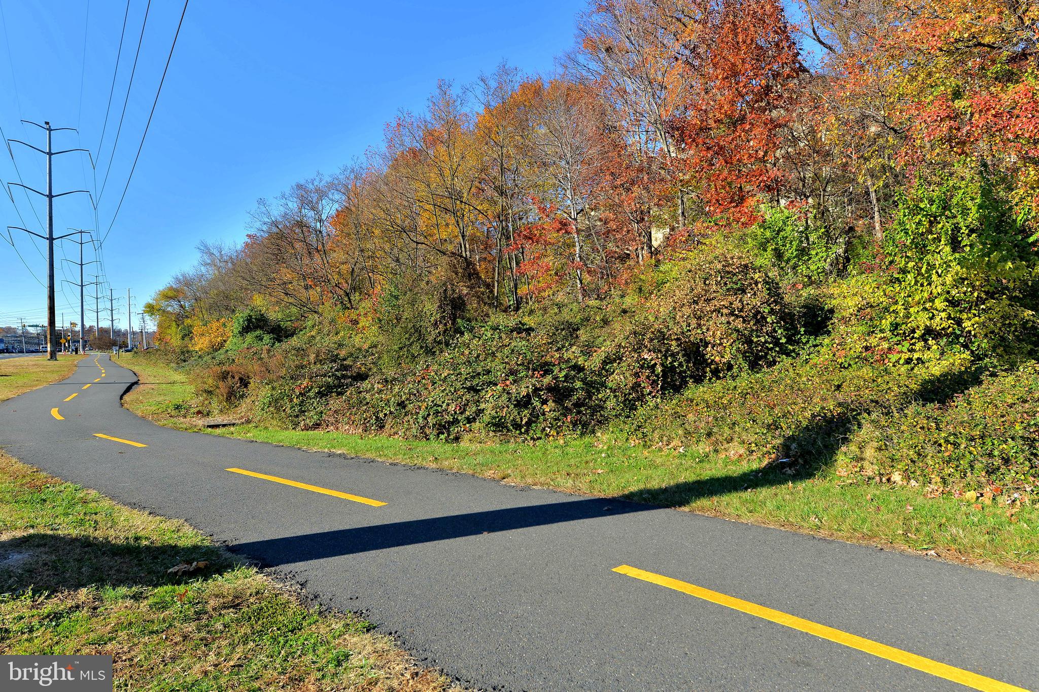WEST VILLAGE OF SHIRLINGTON - Residential